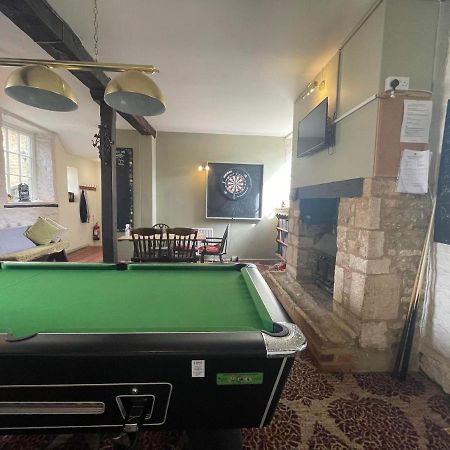 The Bell Inn Ducklington Екстериор снимка
